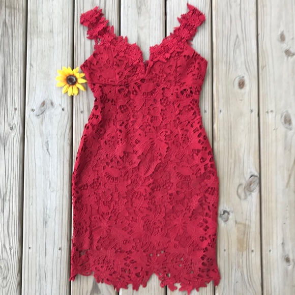 TOV Dresses & Skirts - TOV Los Angeles Red Lace Dress NEW